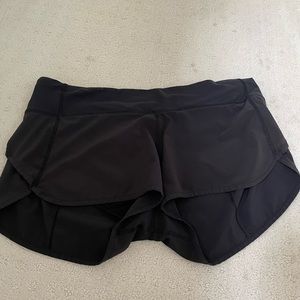 Lululemon Speed Up low rise lined short 2.5”